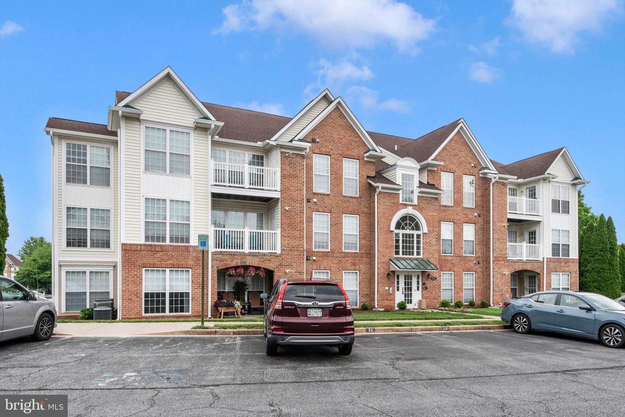 2506 COACH HOUSE WAY 3B