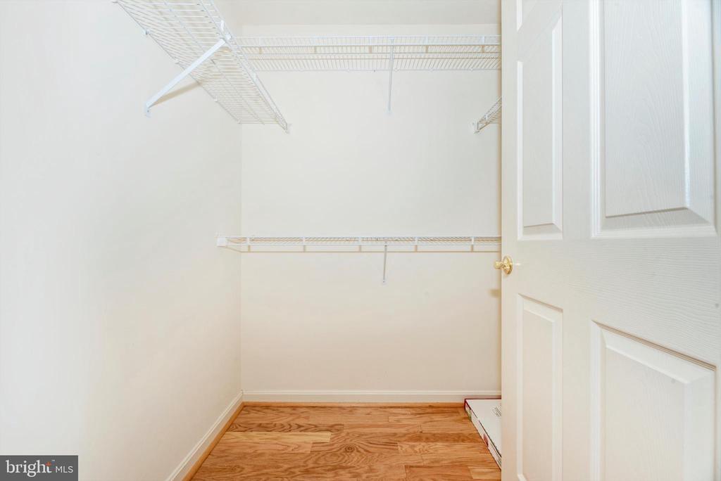 2506 COACH HOUSE WAY 3B