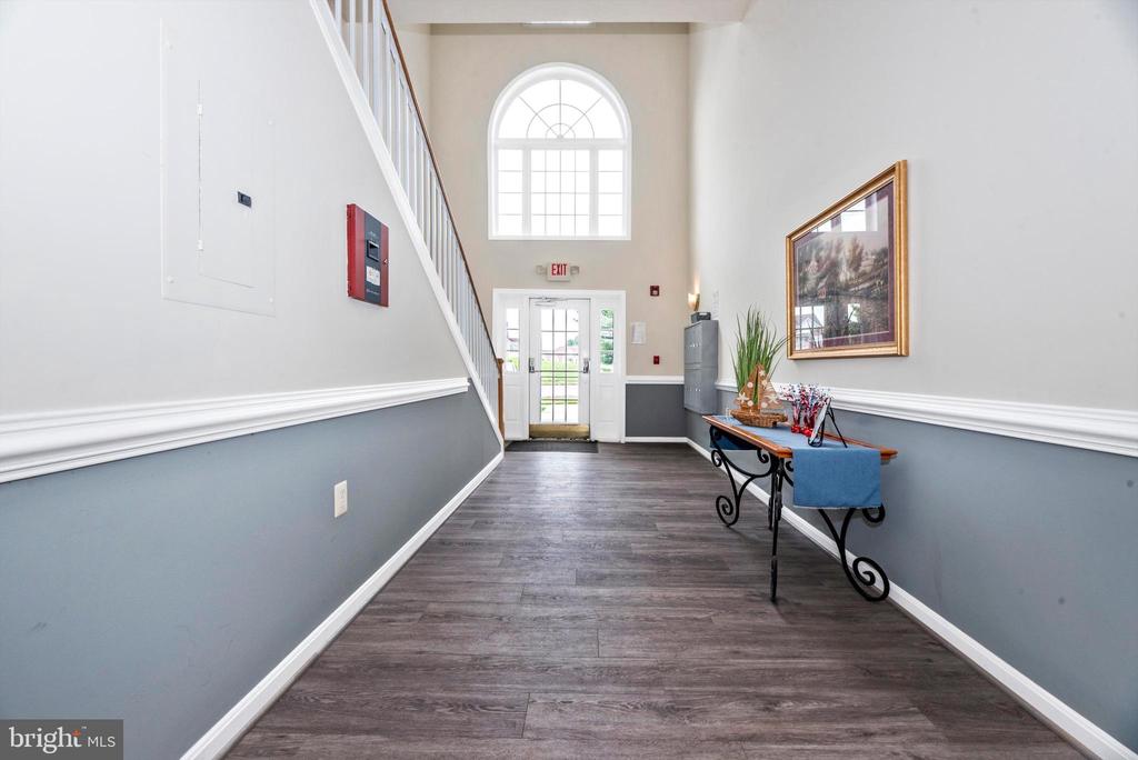 2506 COACH HOUSE WAY 3B