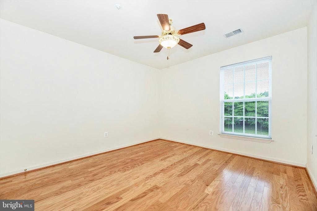 2506 COACH HOUSE WAY 3B