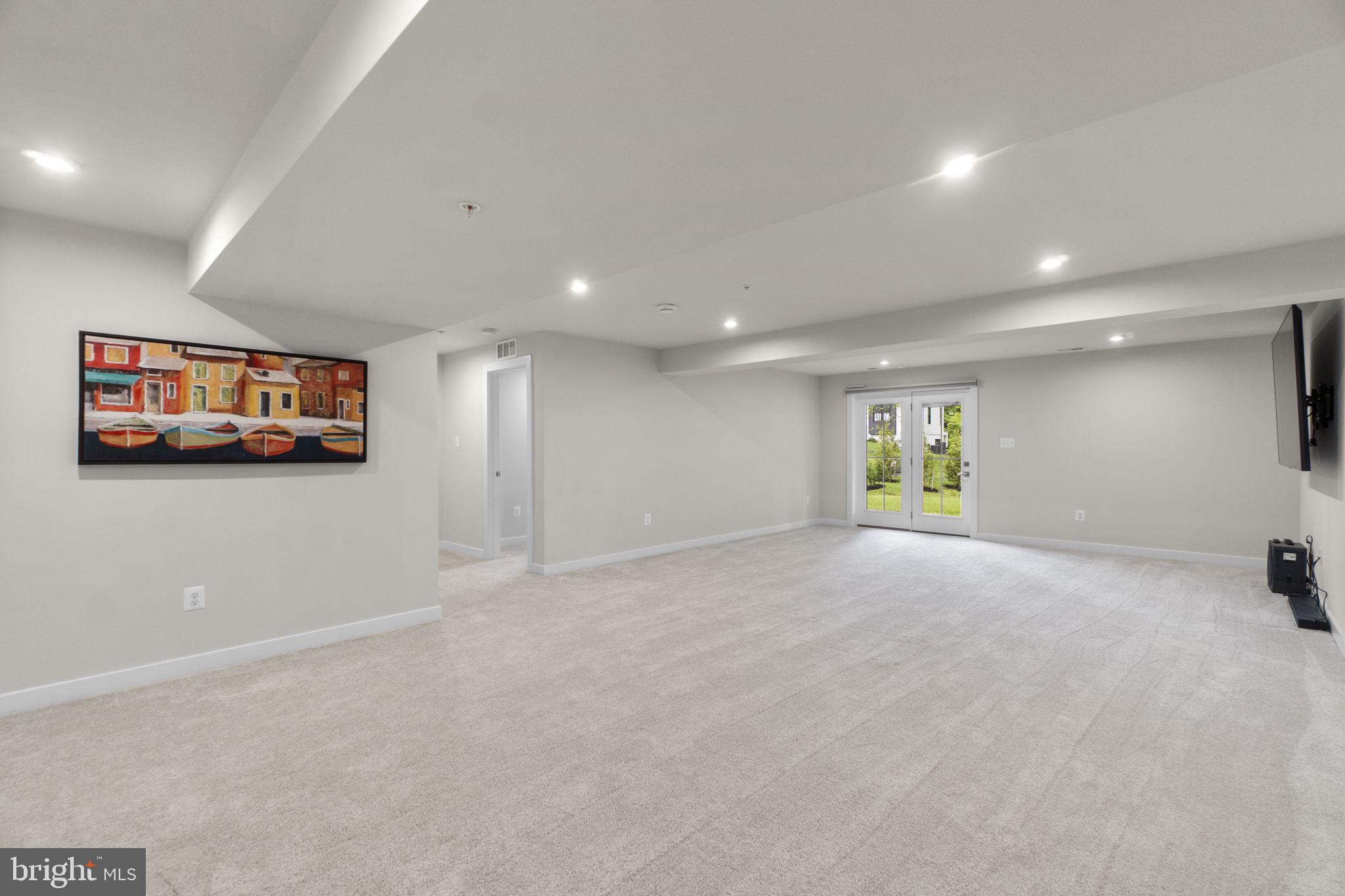 6967 MANDALONG WAY