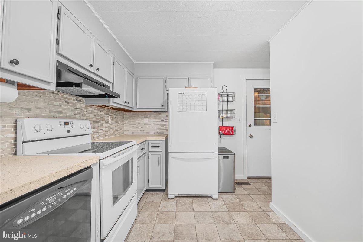 14011 PRYOR ROAD