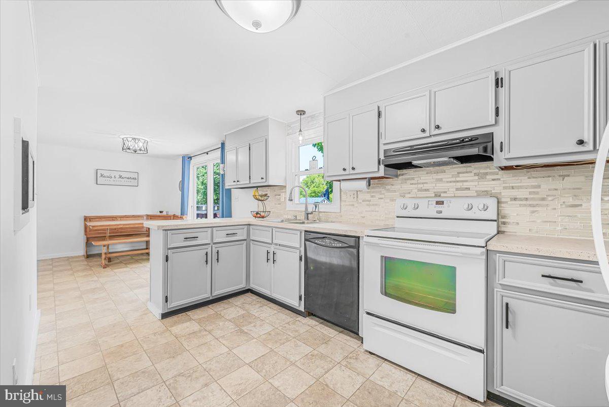 14011 PRYOR ROAD