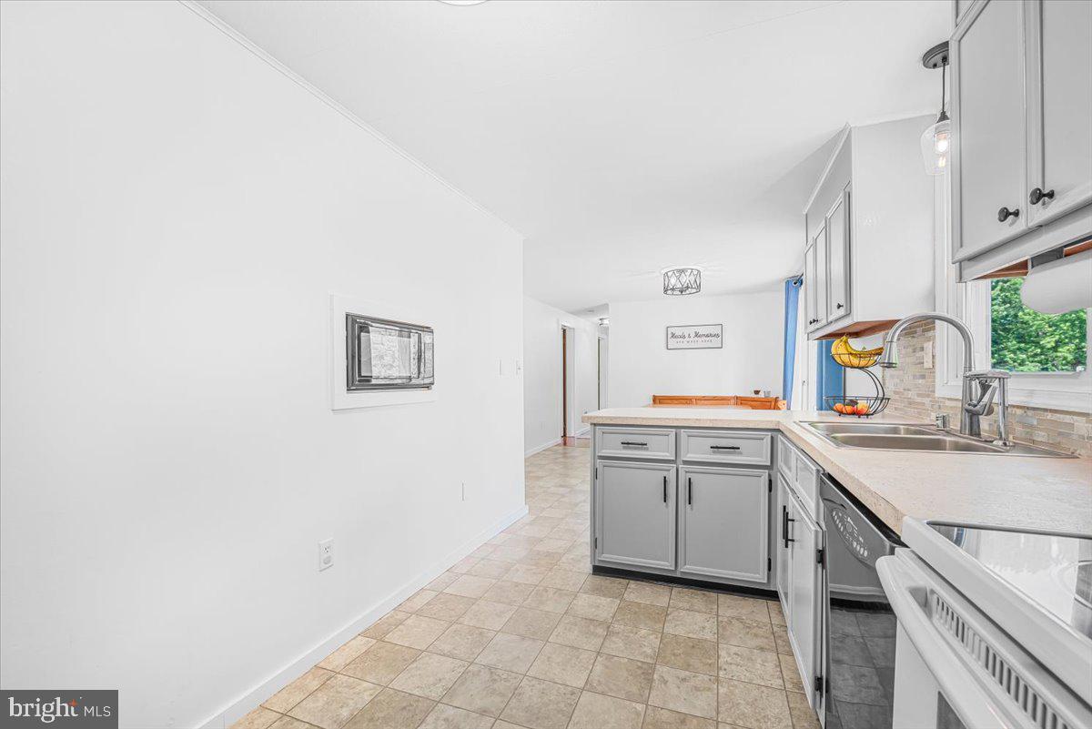 14011 PRYOR ROAD