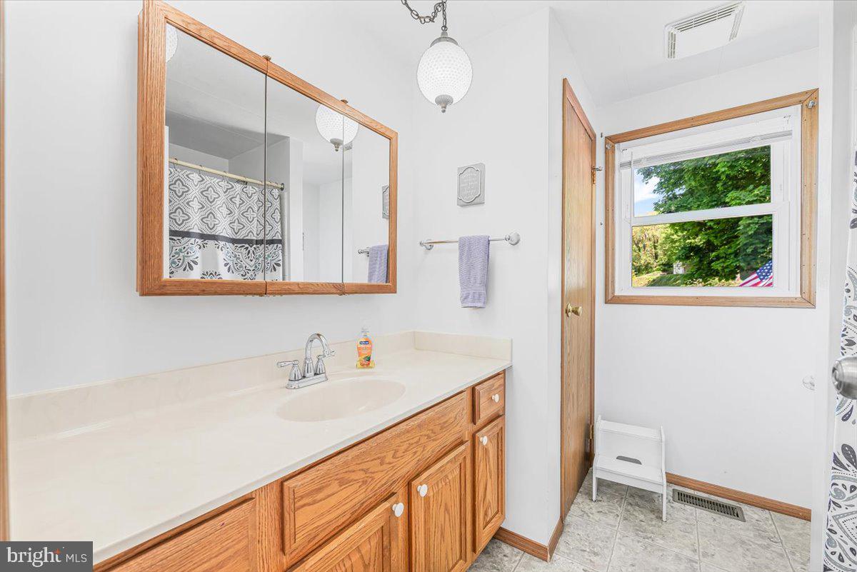 14011 PRYOR ROAD