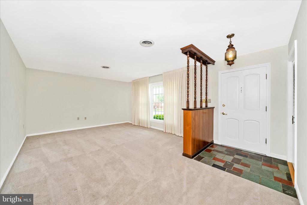 9496 POCONO DRIVE
