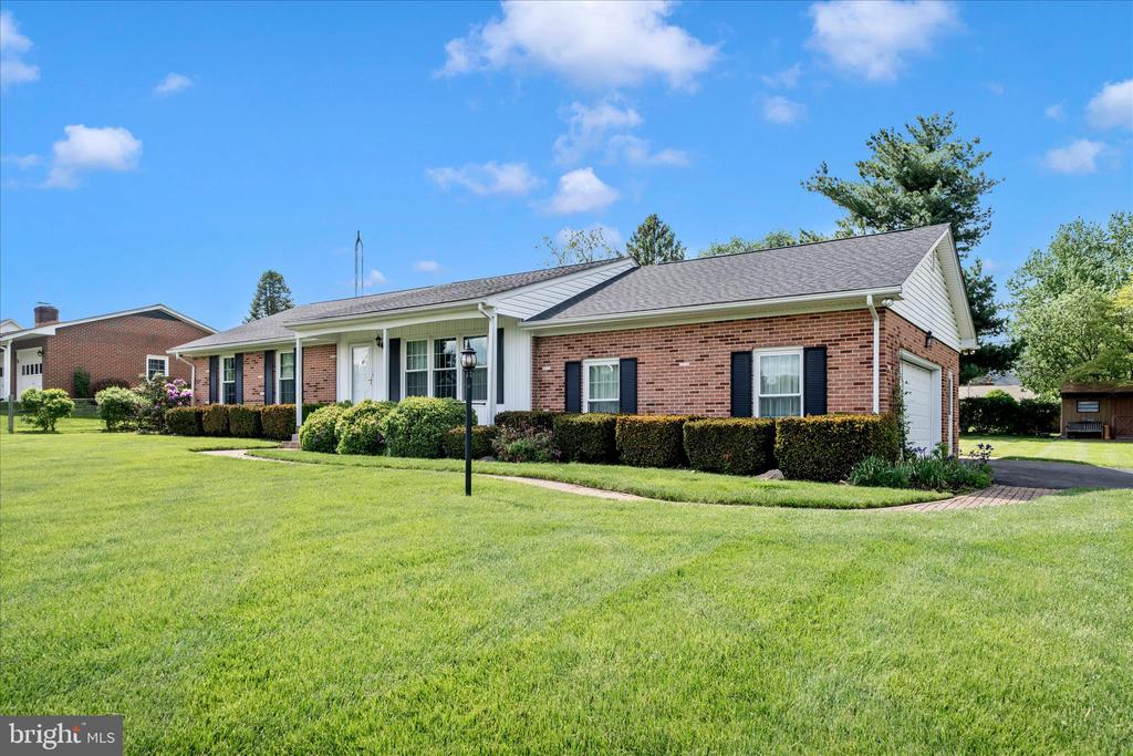 9496 POCONO DRIVE