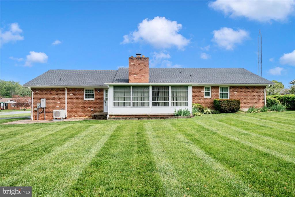 9496 POCONO DRIVE