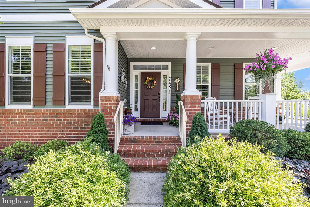 748 POTOMAC VIEW PARKWAY