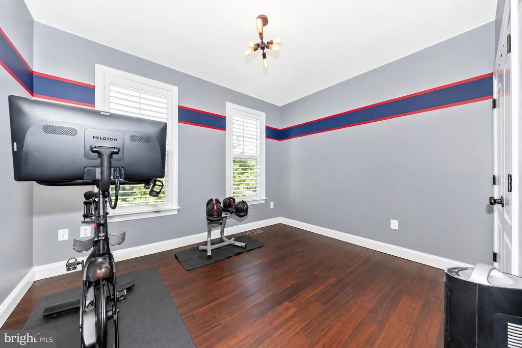 748 POTOMAC VIEW PARKWAY
