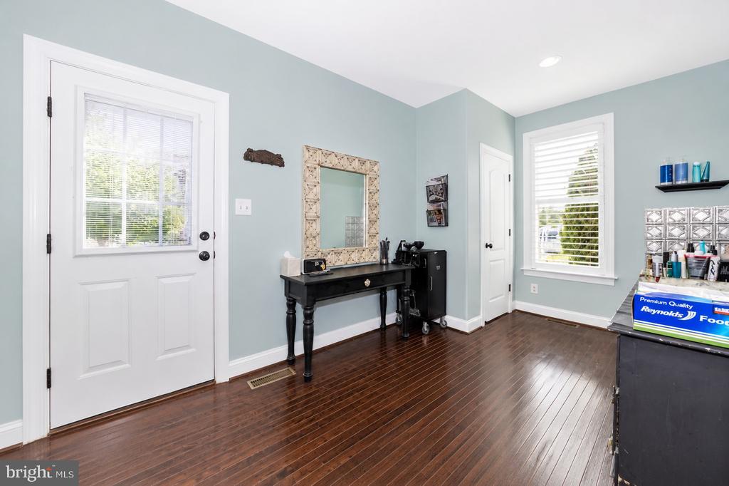 748 POTOMAC VIEW PARKWAY