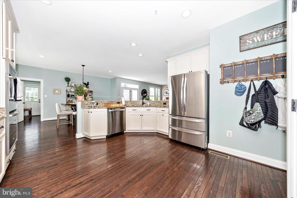748 POTOMAC VIEW PARKWAY