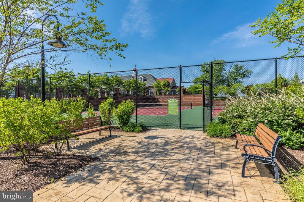 748 POTOMAC VIEW PARKWAY
