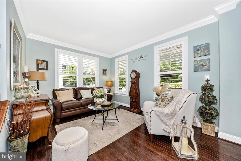 748 POTOMAC VIEW PARKWAY