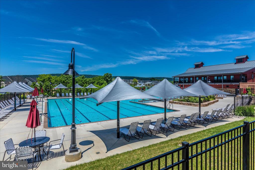 748 POTOMAC VIEW PARKWAY