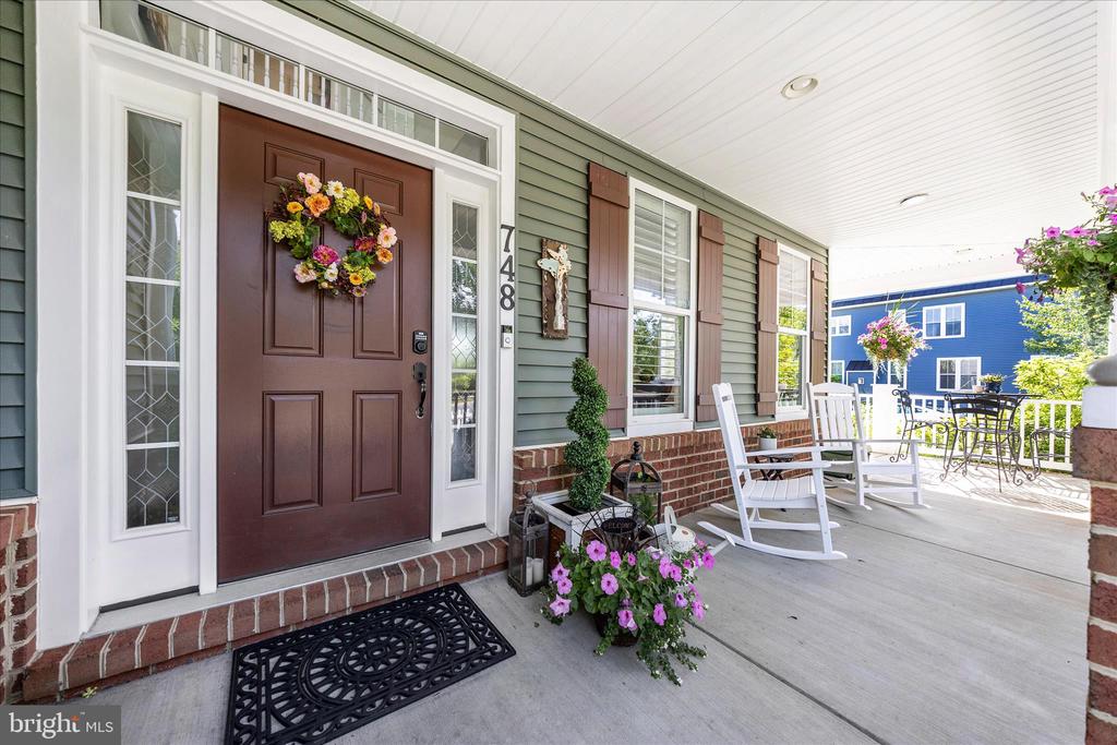 748 POTOMAC VIEW PARKWAY