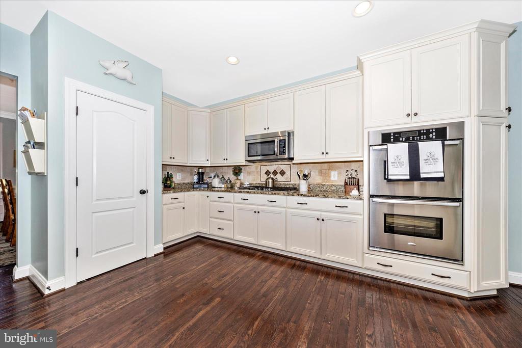 748 POTOMAC VIEW PARKWAY