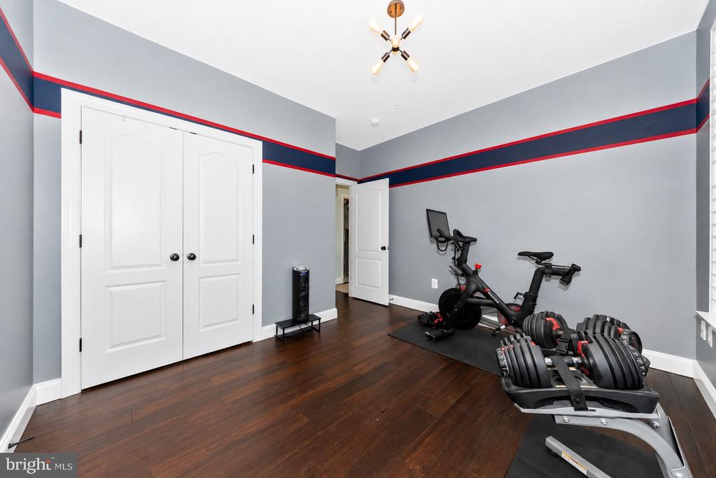 748 POTOMAC VIEW PARKWAY