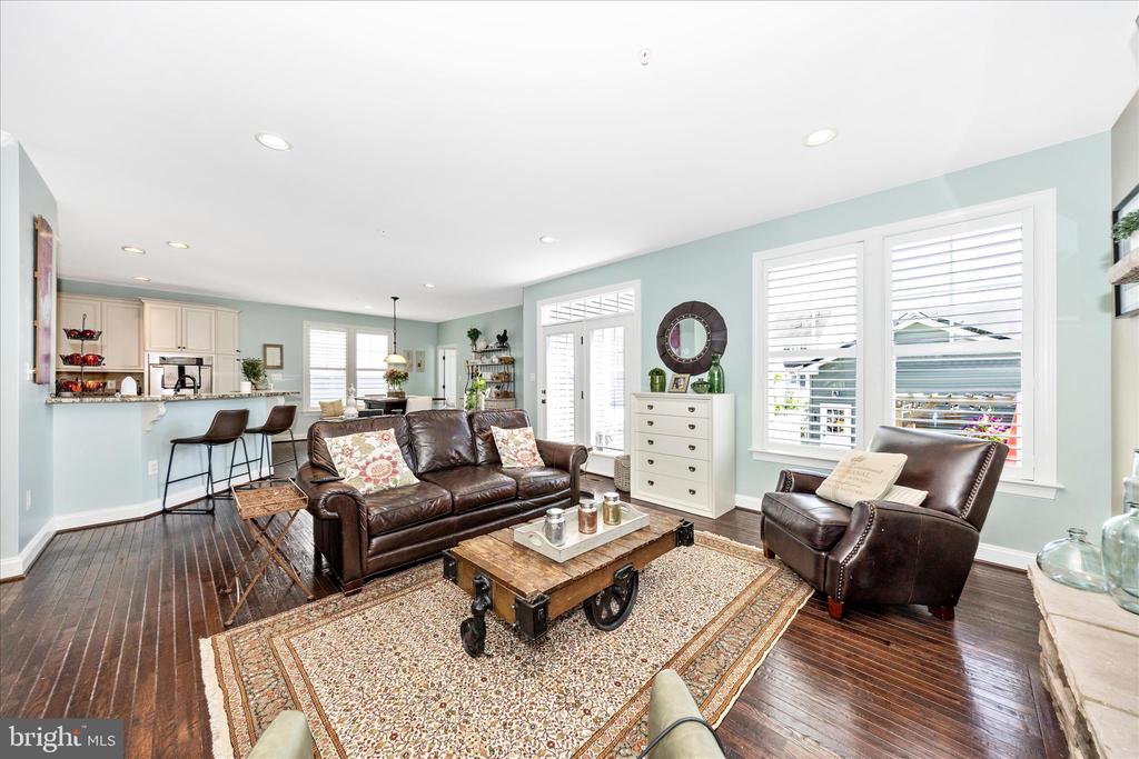 748 POTOMAC VIEW PARKWAY