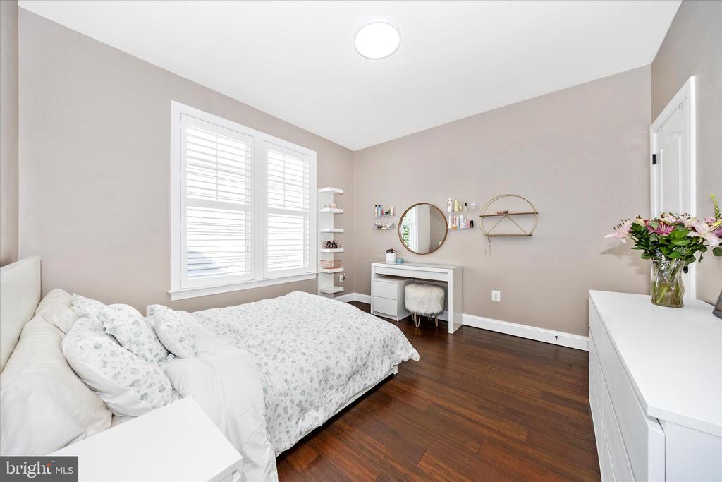 748 POTOMAC VIEW PARKWAY