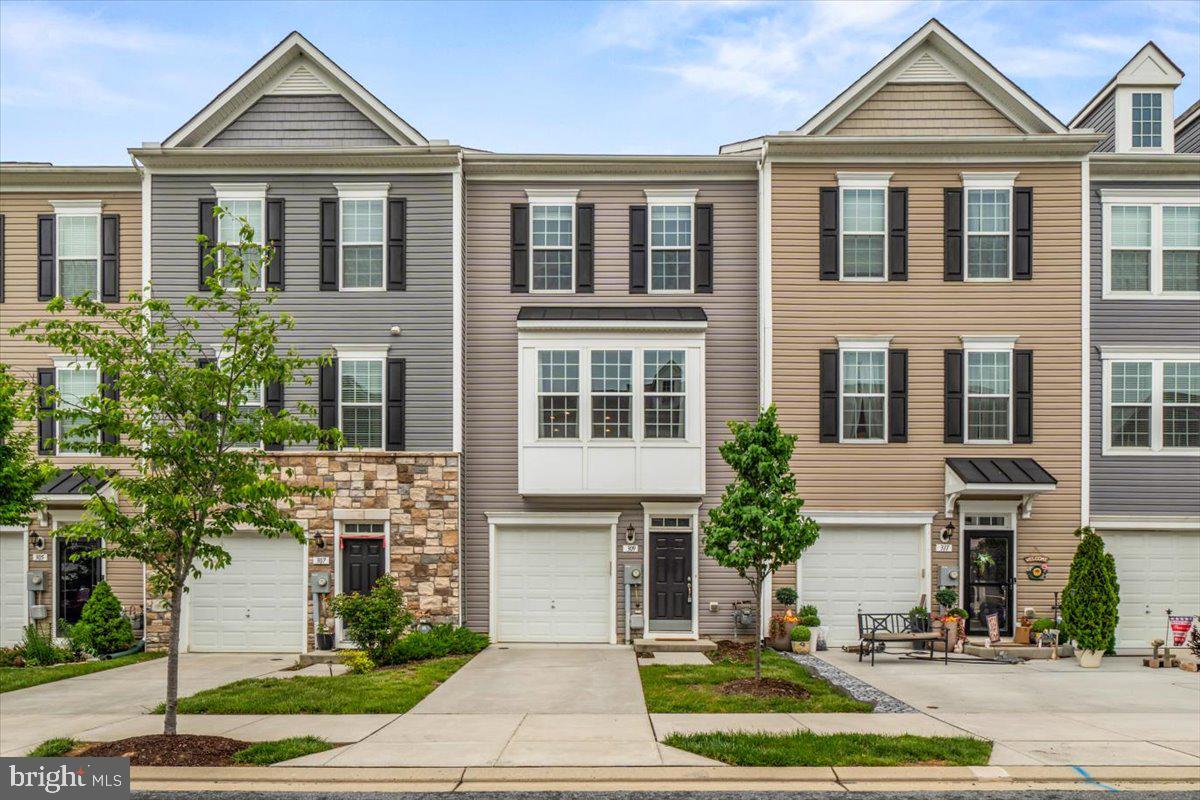 309 SPRING BANK WAY