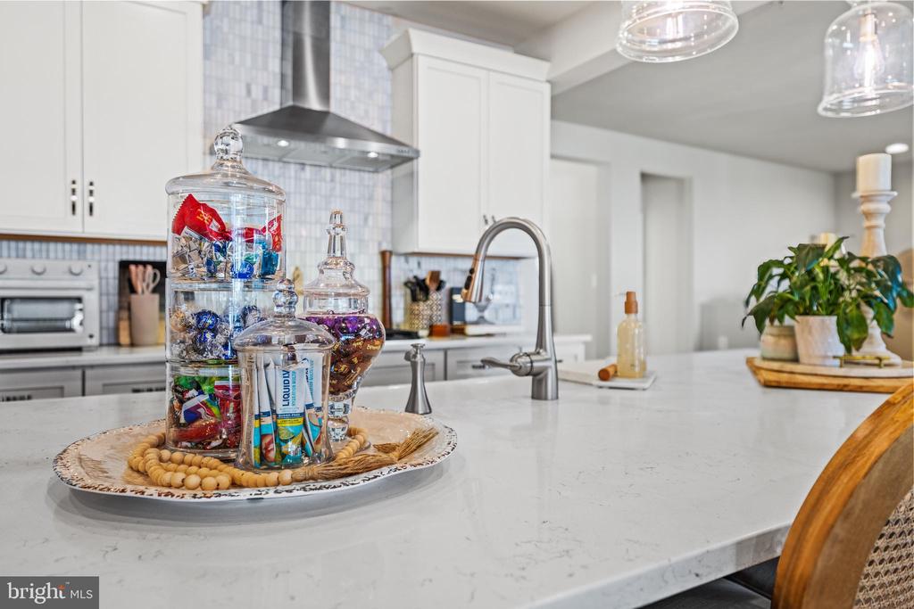 11058 EMERALD CROWN DRIVE