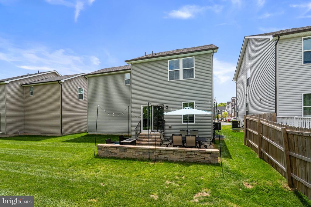 1713 AURORA WAY