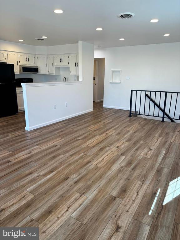 7044 BASSWOOD ROAD 11