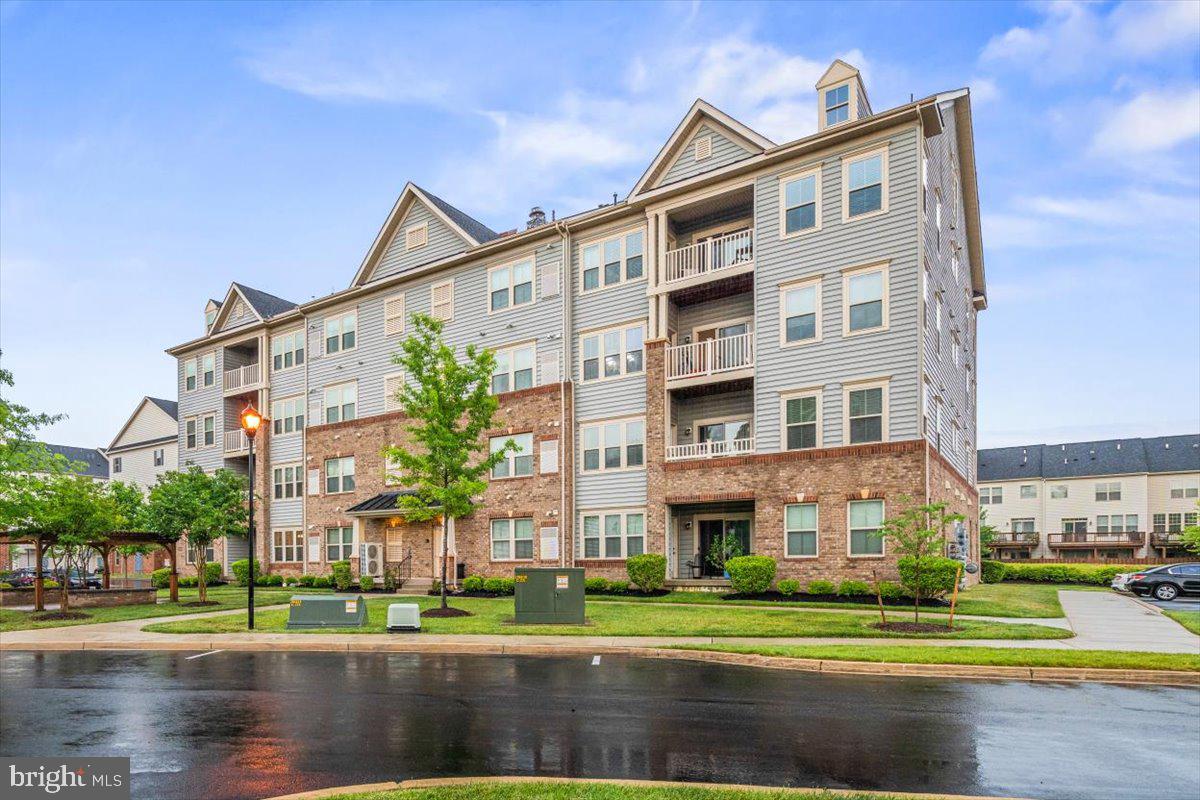 6501 WALCOTT LANE 301
