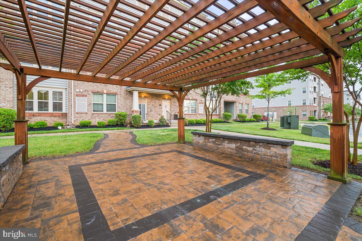 6501 WALCOTT LANE 301