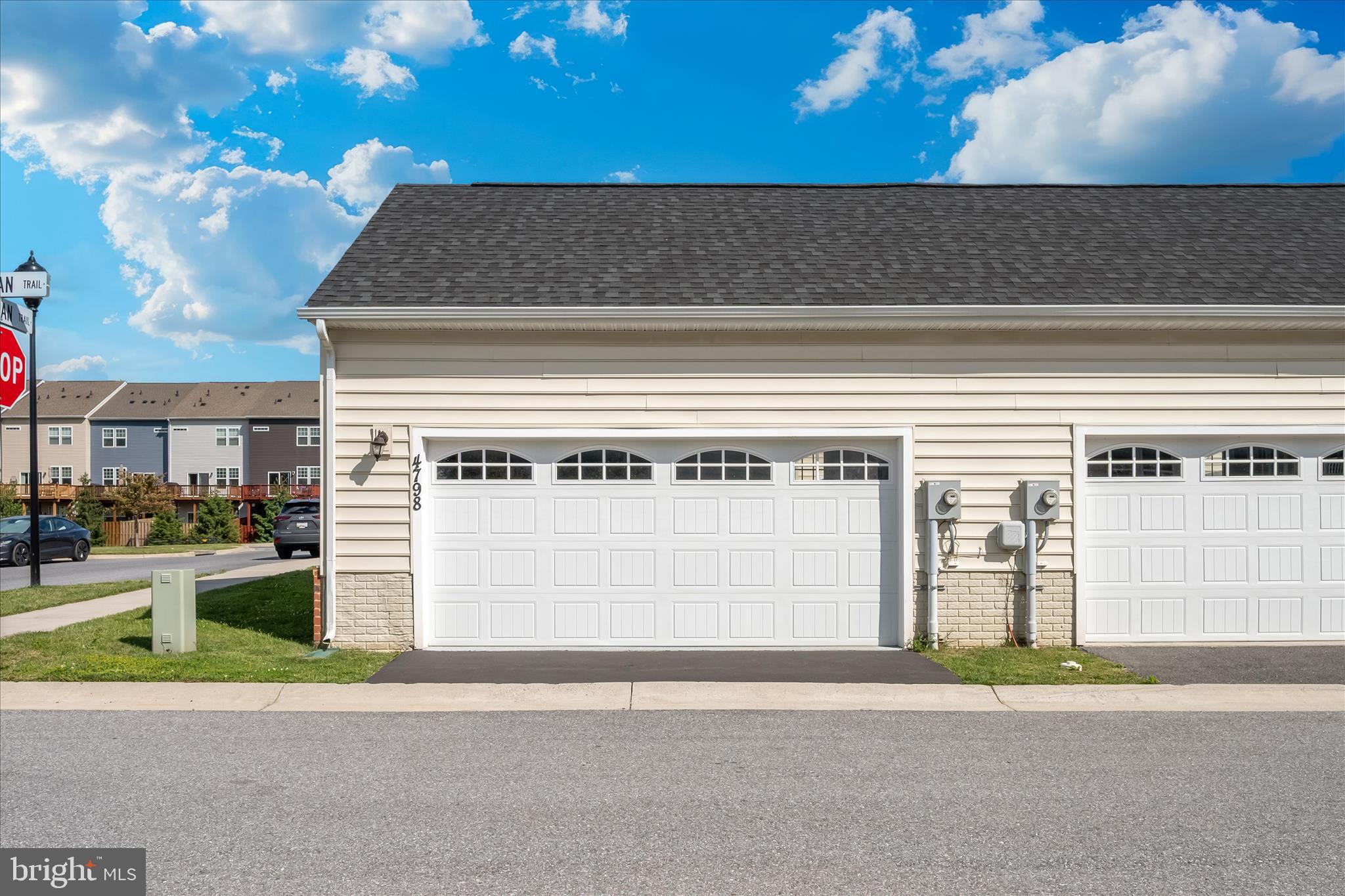 4798 HITESHOW DRIVE