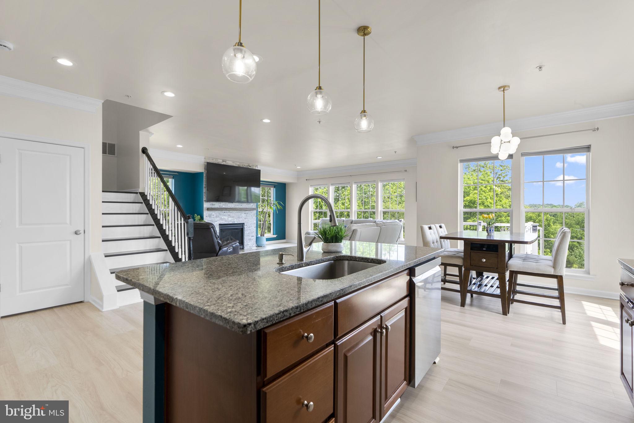 310 MACKINTOSH ROAD