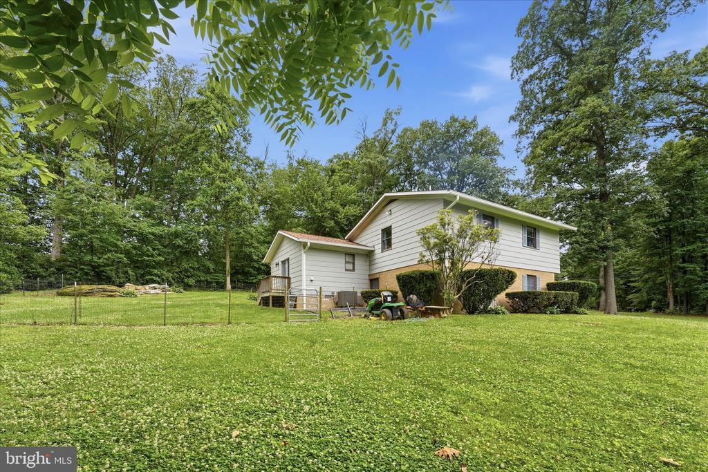 6033 BOYERS MILL ROAD