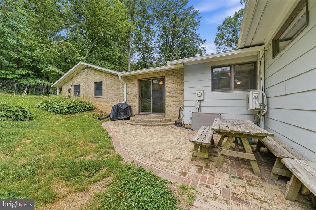 6033 BOYERS MILL ROAD