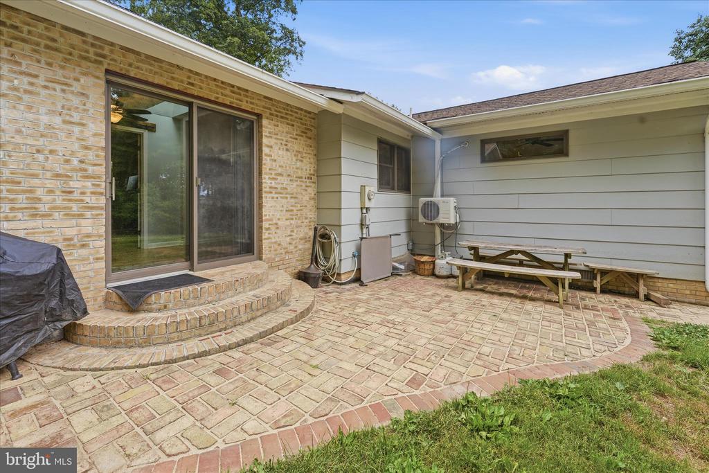 6033 BOYERS MILL ROAD