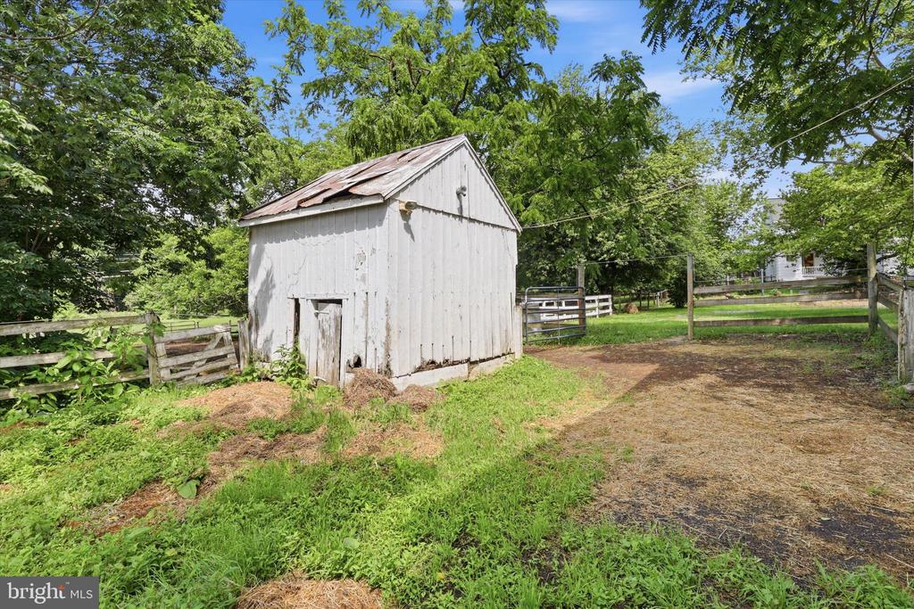 8606 YELLOW SPRINGS ROAD