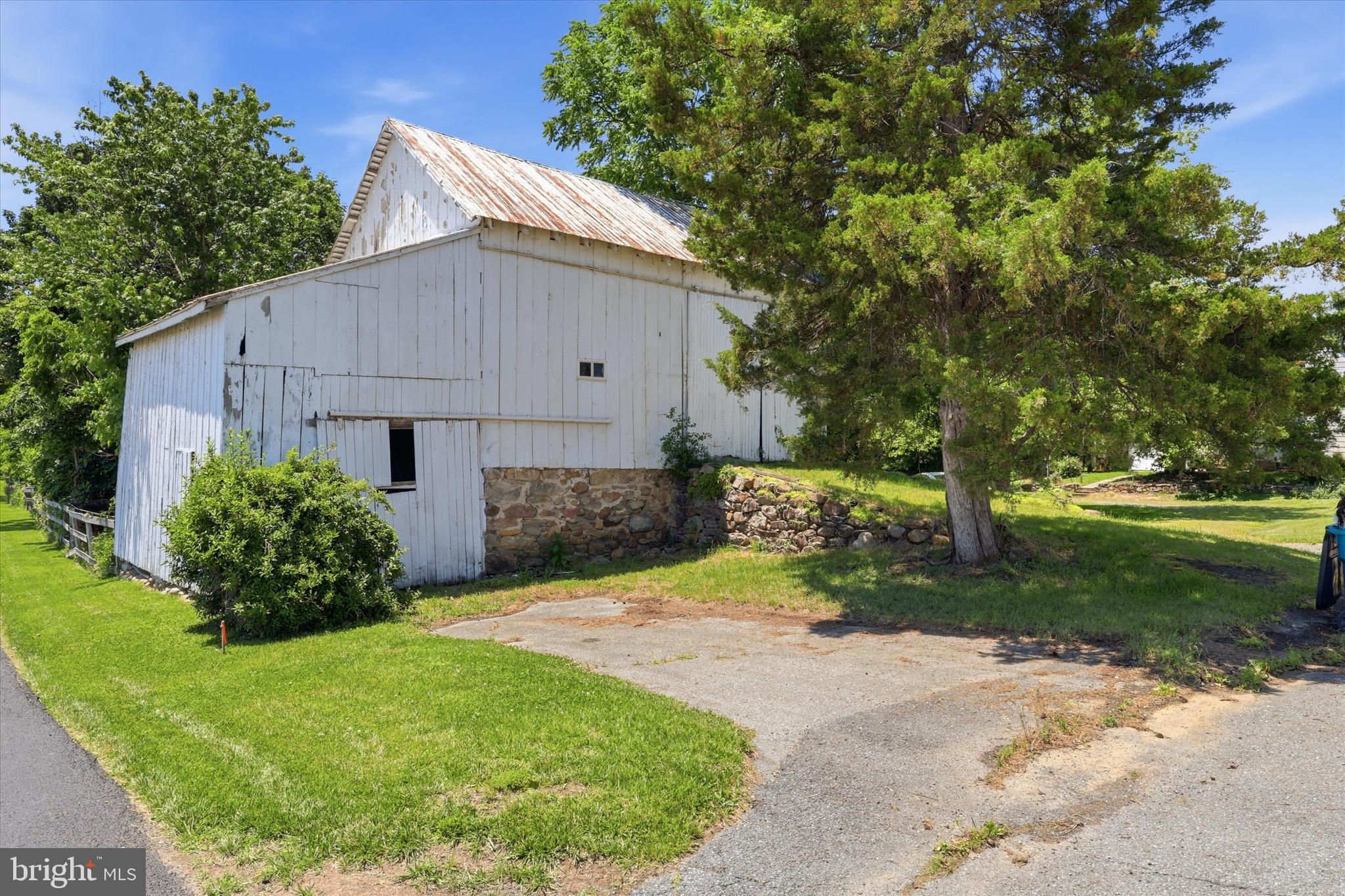 8606 YELLOW SPRINGS ROAD