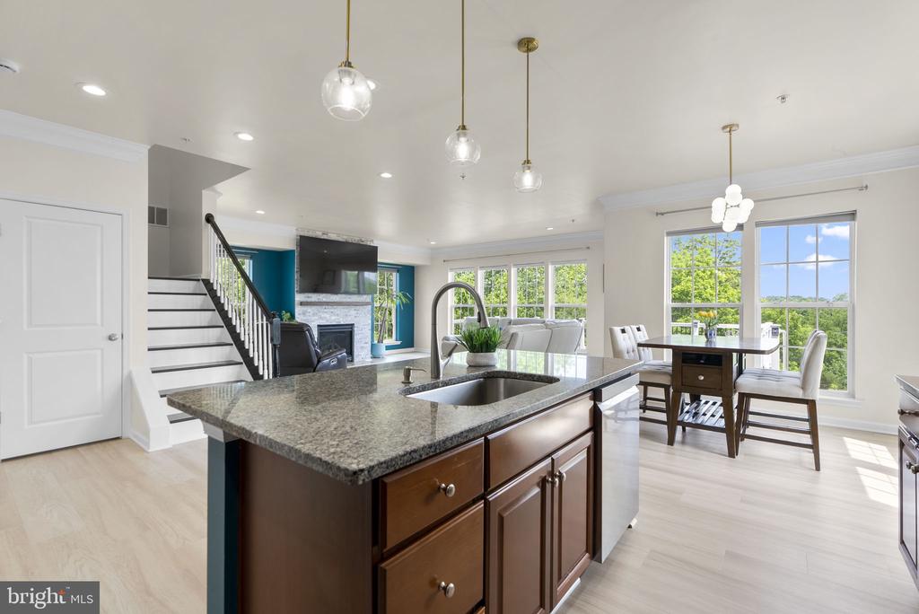 310 MACKINTOSH ROAD