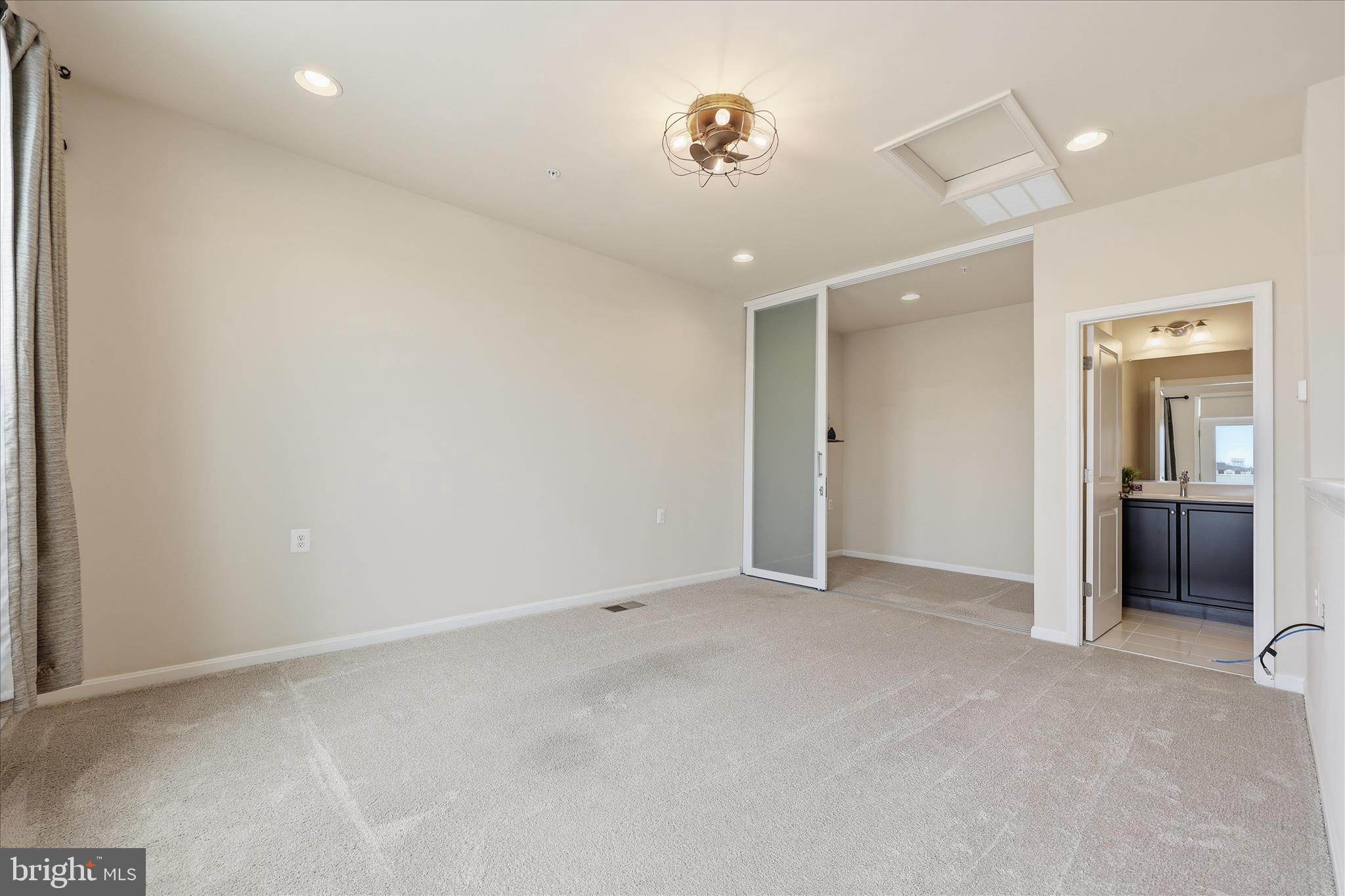 1090 HOLDEN ROAD