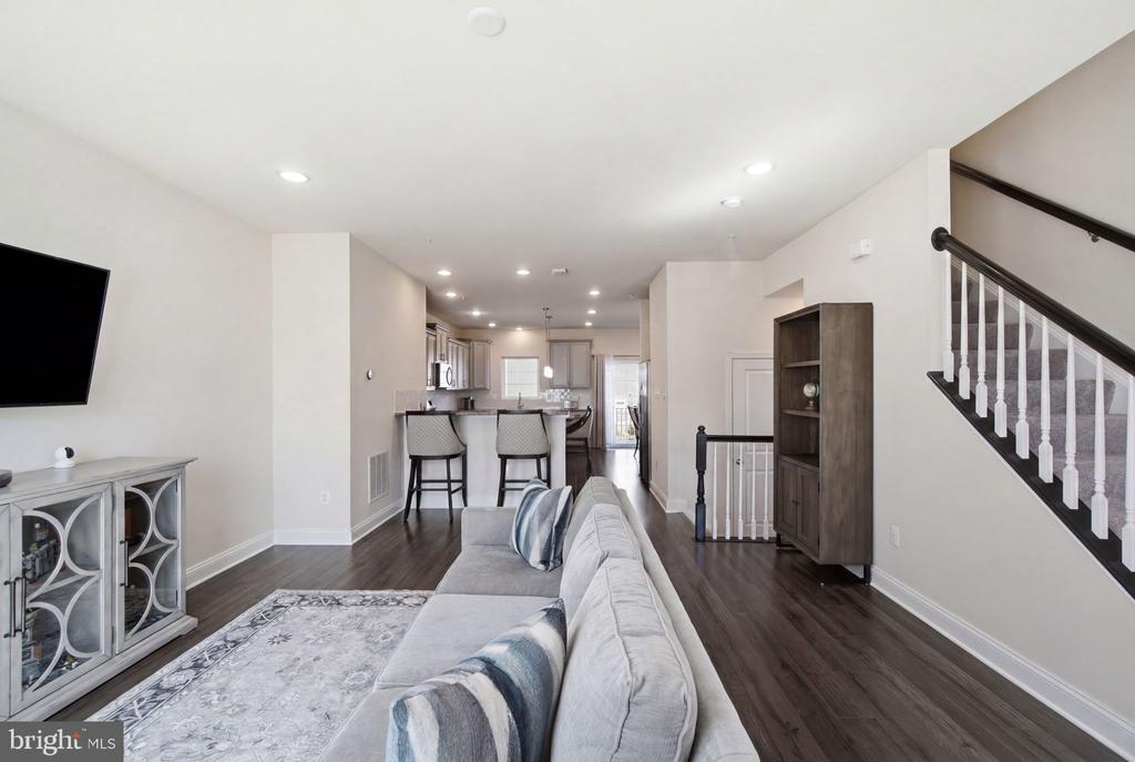 5066 JUDICIAL WAY