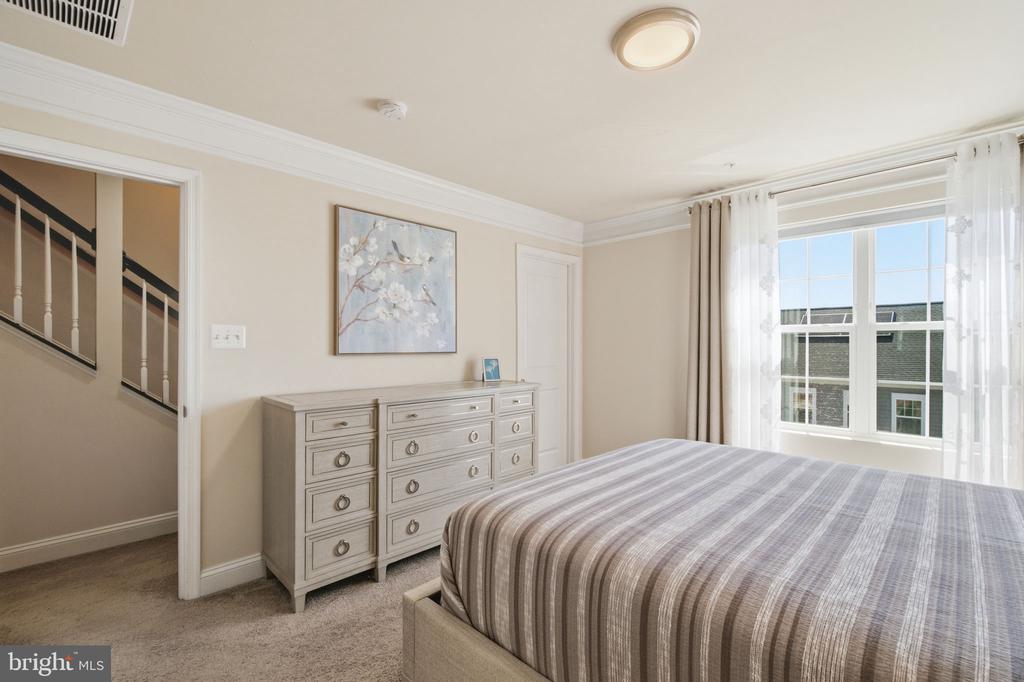 5066 JUDICIAL WAY
