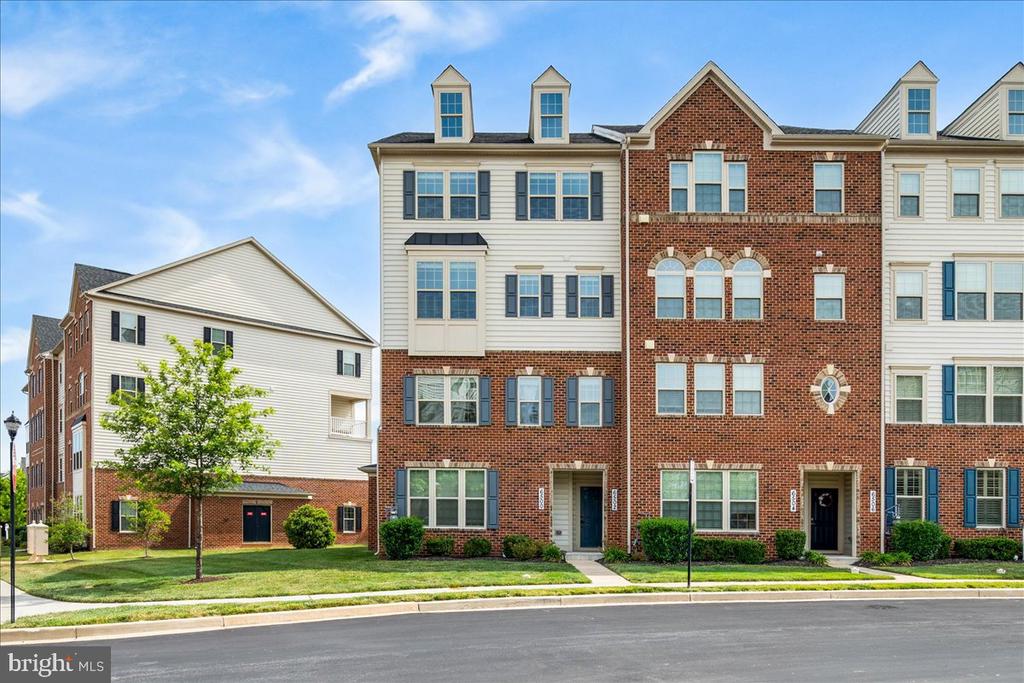6500 WALCOTT LANE