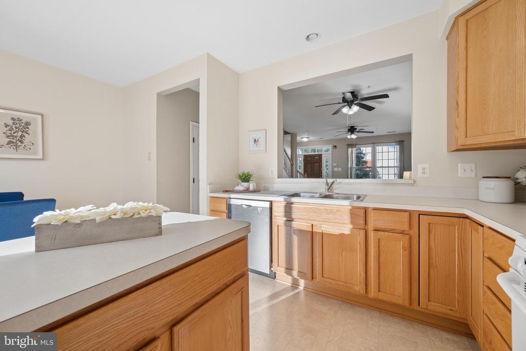 5302 TALLADEGA COURT C 207