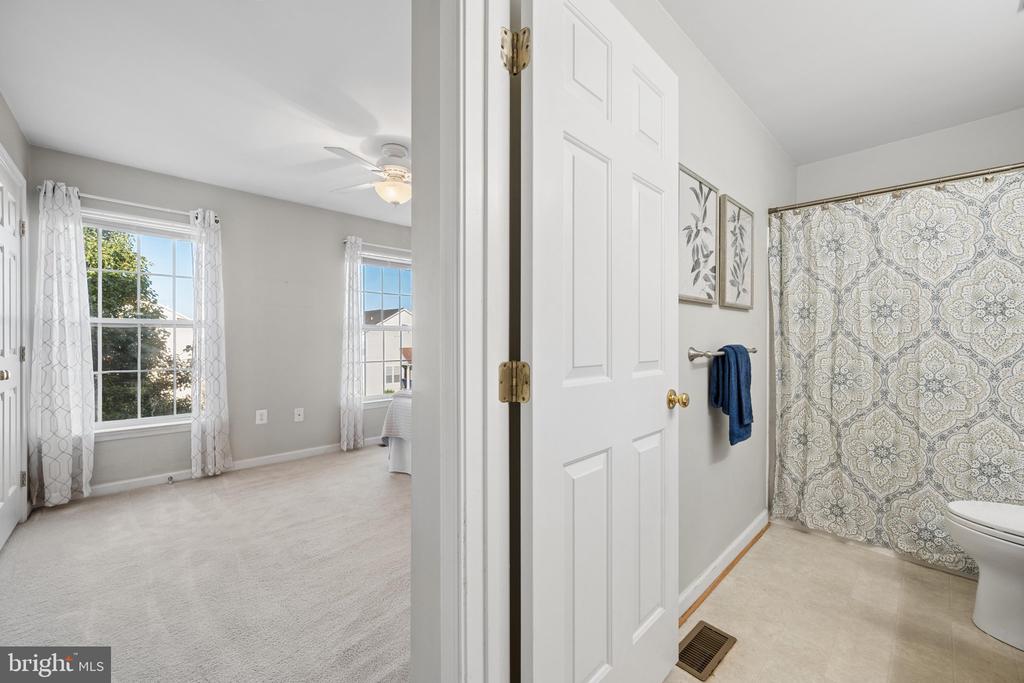 5302 TALLADEGA COURT C 207