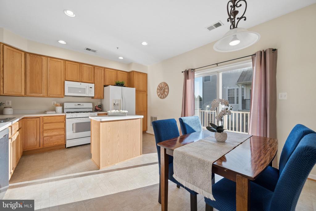 5302 TALLADEGA COURT C 207