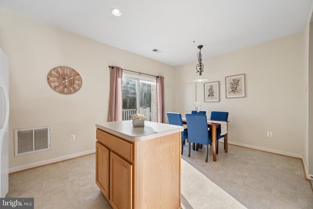5302 TALLADEGA COURT C 207