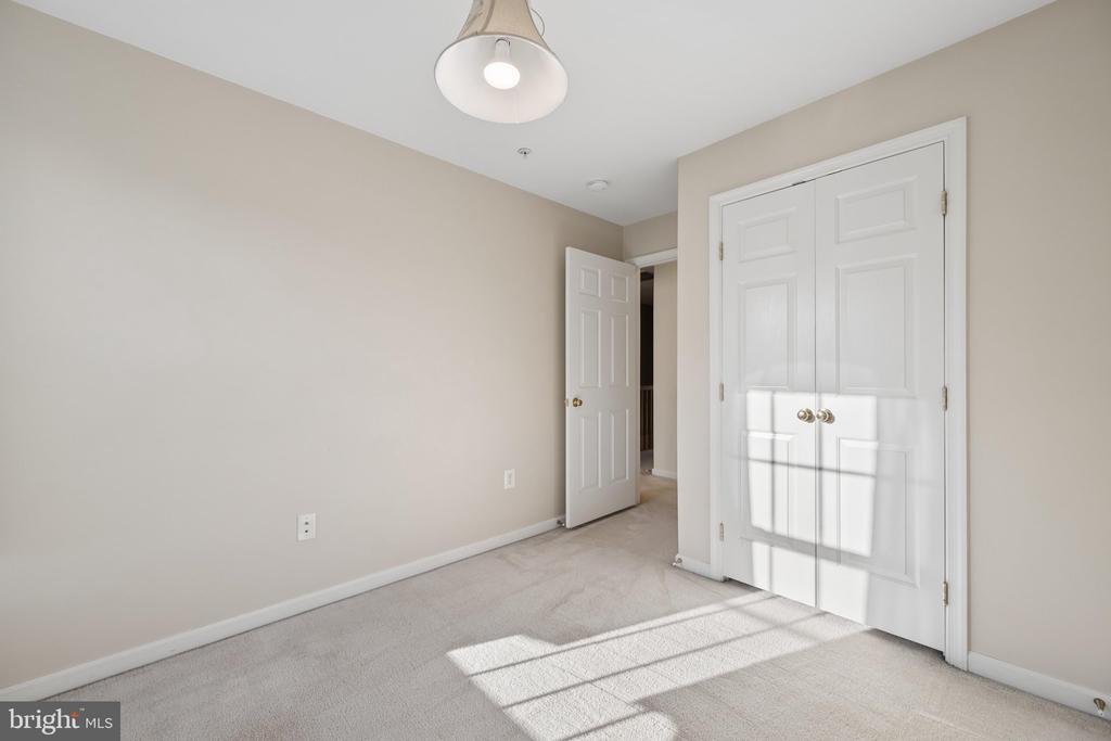 5302 TALLADEGA COURT C 207