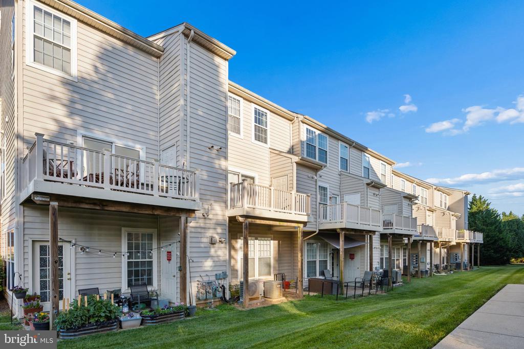 5302 TALLADEGA COURT C 207