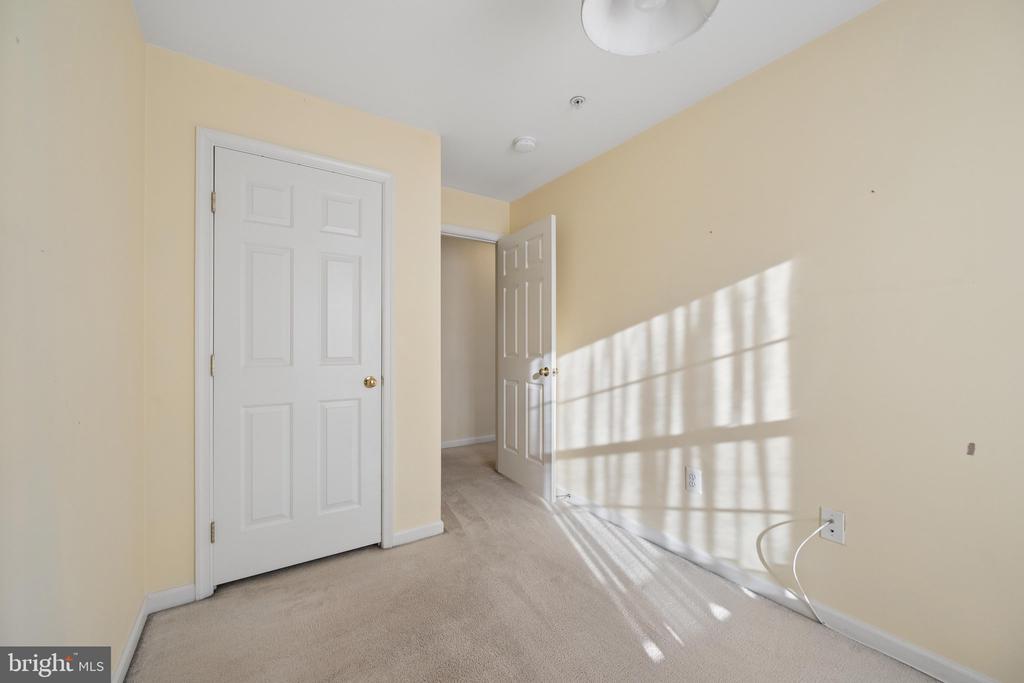5302 TALLADEGA COURT C 207