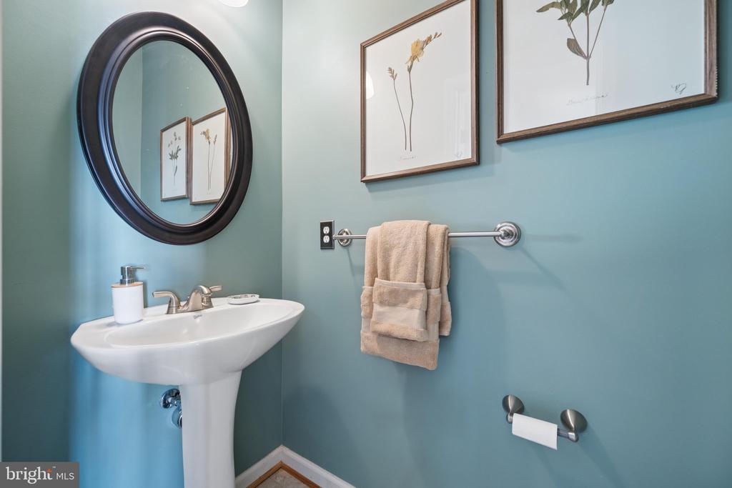 5302 TALLADEGA COURT C 207